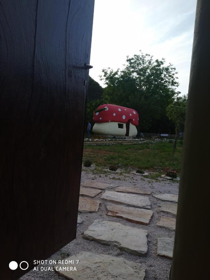Krka Fairytale Little Castle Hotel Skradin Buitenkant foto